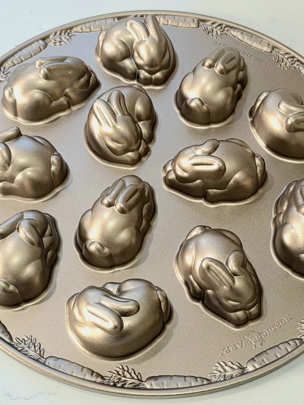 Nordic Ware Baby Bunny Bites Cakelet Pan 12 Mini Cake Cavity 2 Cup Easter Metal